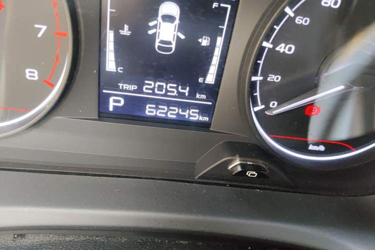Used Geely Auto Vision X3 2021 PRO 1.5L CVT Deluxe Model Odometer Close Up