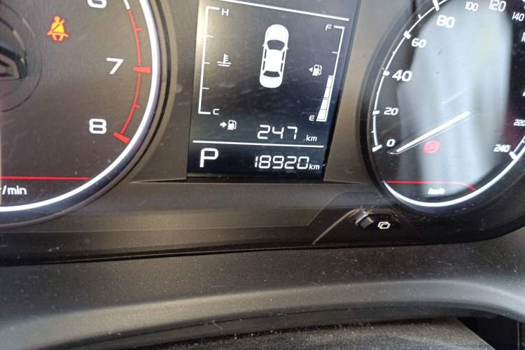 Used Geely Auto Vision X3 2021 PRO 1.5L CVT Deluxe Model Odometer Close Up