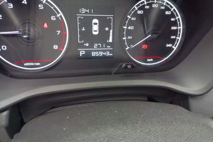 Used Geely Auto Vision X3 2021 PRO 1.5L CVT Deluxe Model Odometer Close Up