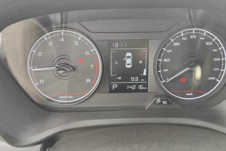 Used Geely Auto Vision X3 2021 PRO 1.5L CVT Deluxe Model Odometer Close Up
