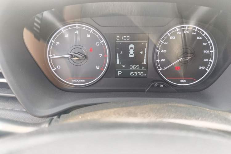 Used Geely Auto Vision X3 2021 PRO 1.5L CVT Deluxe Model Odometer Close Up