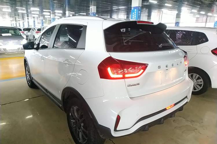 Used Geely Auto Vision X3 2021 PRO 1.5L CVT Deluxe Model Rear Left 45 Deg