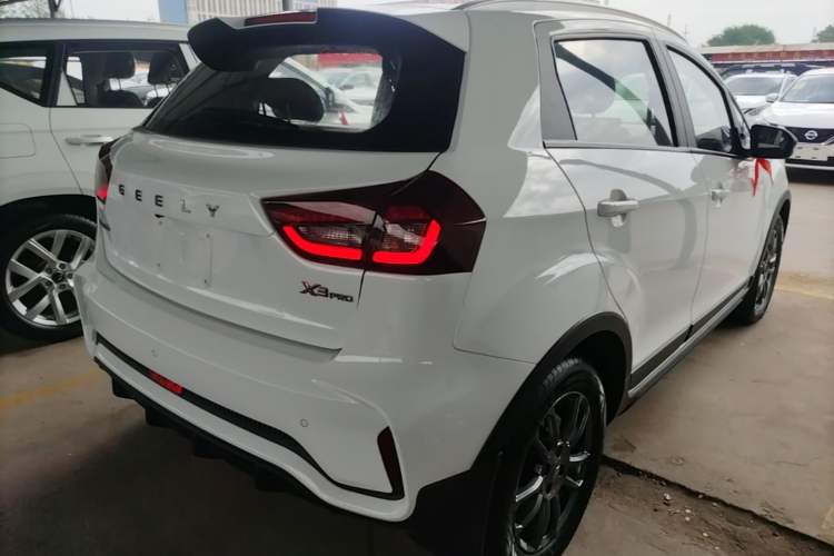 Used Geely Auto Vision X3 2021 PRO 1.5L CVT Deluxe Model Rear Right 45 Deg