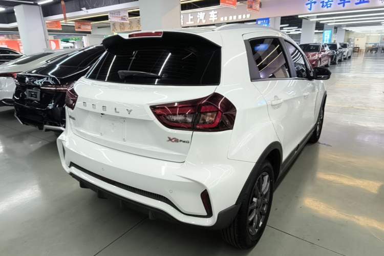 Used Geely Auto Vision X3 2021 PRO 1.5L CVT Deluxe Model Rear Right 45 Deg