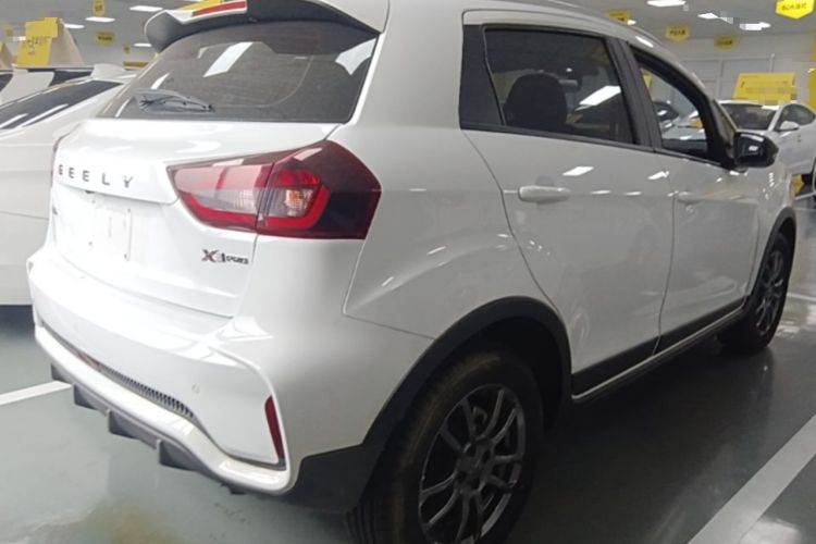 Used Geely Auto Vision X3 2021 PRO 1.5L CVT Deluxe Model Rear Right 45 Deg