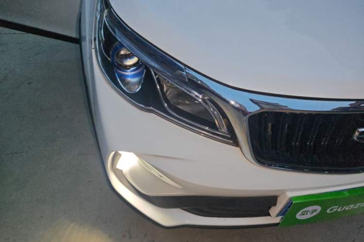 Used Geely Auto Vision X3 2021 PRO 1.5L Manual Elite Model Right Front Headlight