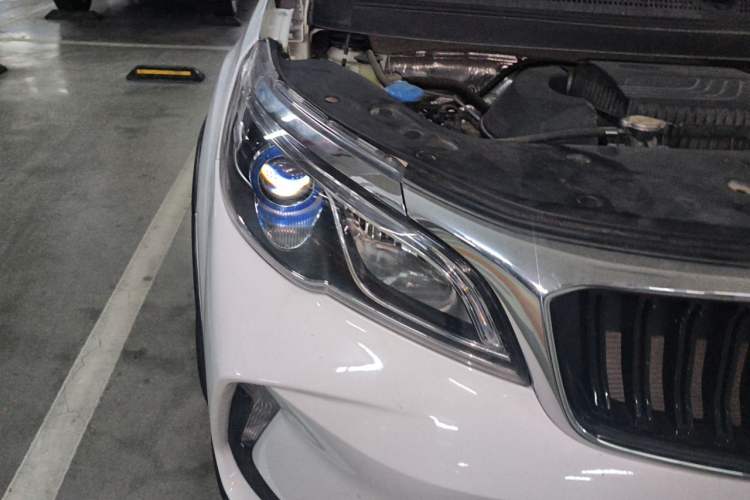 Used Geely Auto Vision X3 2021 PRO 1.5L CVT Deluxe Model Right Front Headlight