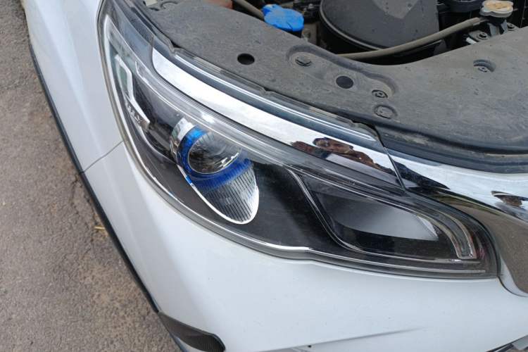 Used Geely Auto Vision X3 2021 PRO 1.5L CVT Deluxe Model Right Front Headlight
