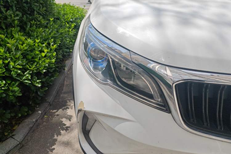 Used Geely Auto Vision X3 2021 PRO 1.5L CVT Deluxe Model Right Front Headlight