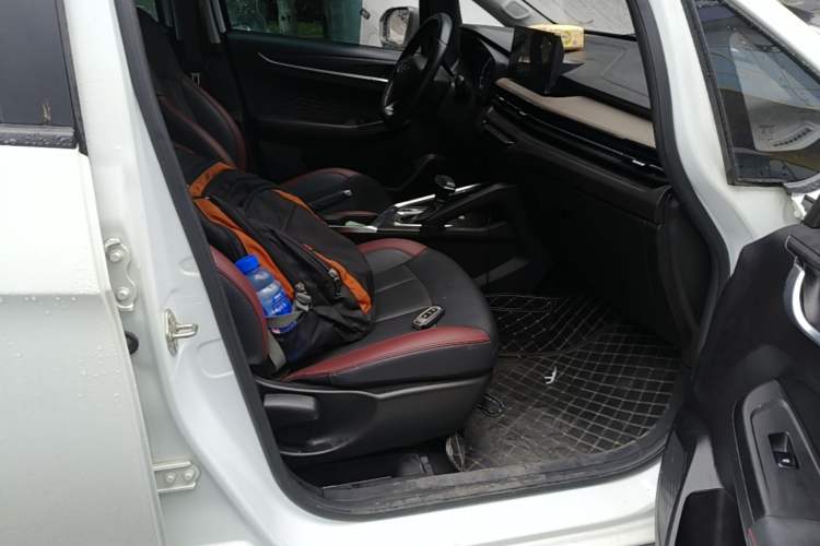Used Geely Auto Vision X3 2021 PRO 1.5L CVT Deluxe Model Right Front Seat
