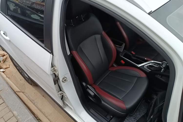 Used Geely Auto Vision X3 2021 PRO 1.5L CVT Deluxe Model Right Front Seat