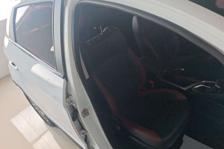 Used Geely Auto Vision X3 2021 PRO 1.5L CVT Deluxe Model Right Front Seat