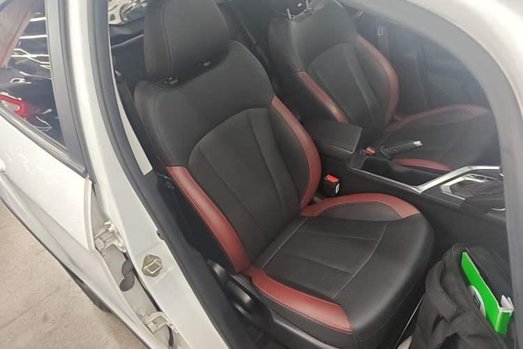 Used Geely Auto Vision X3 2021 PRO 1.5L CVT Deluxe Model Right Front Seat