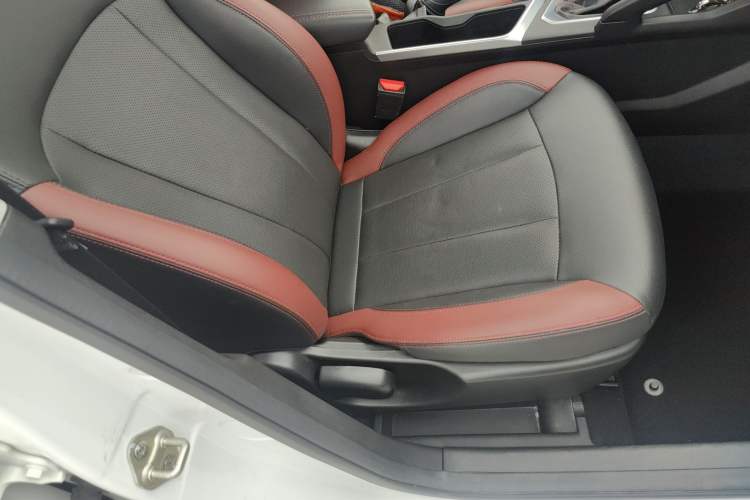 Used Geely Auto Vision X3 2021 PRO 1.5L CVT Deluxe Model Right Front Seat