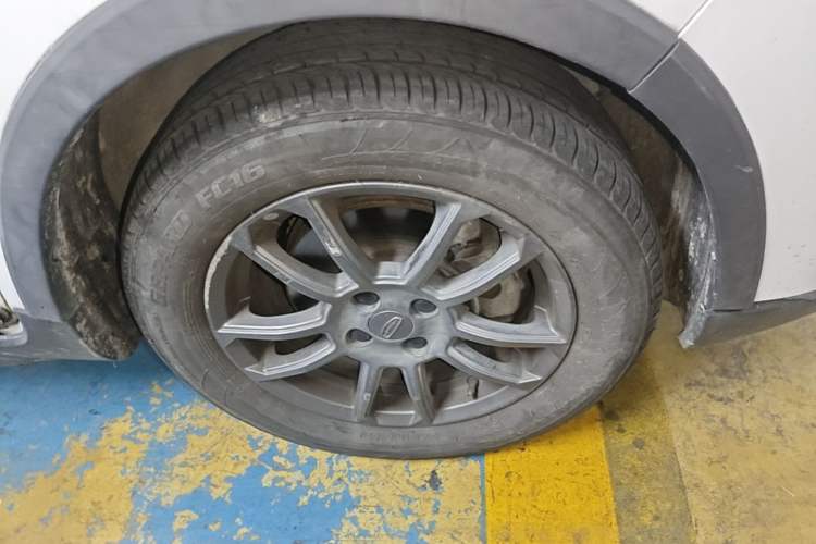 Used Geely Auto Vision X3 2021 PRO 1.5L CVT Deluxe Model Right Front Wheel Hub