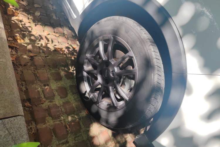Used Geely Auto Vision X3 2021 PRO 1.5L CVT Deluxe Model Right Front Wheel Hub