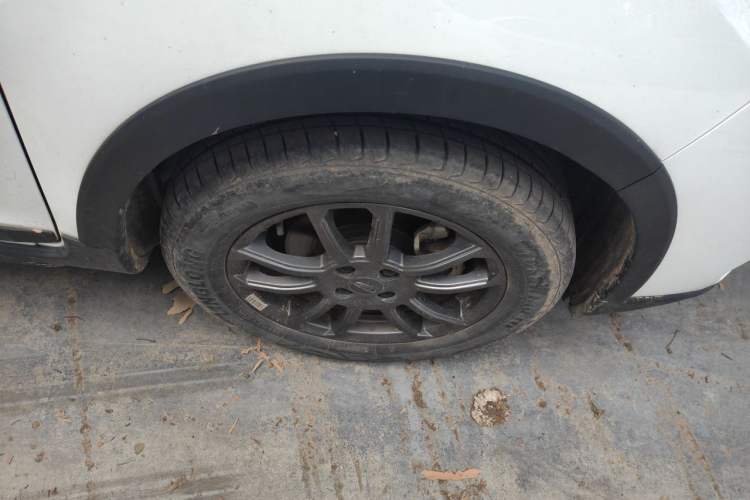 Used Geely Auto Vision X3 2021 PRO 1.5L CVT Deluxe Model Right Front Wheel Hub