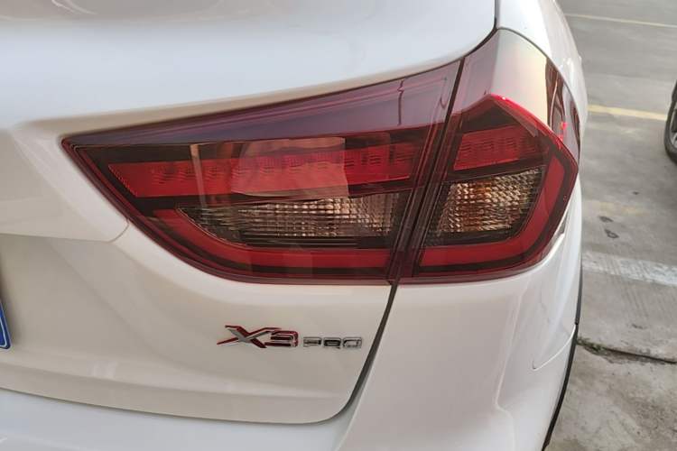 Used Geely Auto Vision X3 2021 PRO 1.5L CVT Deluxe Model Right Rear Taillight