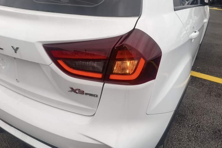 Used Geely Auto Vision X3 2021 PRO 1.5L Manual Elite Model Right Rear Taillight