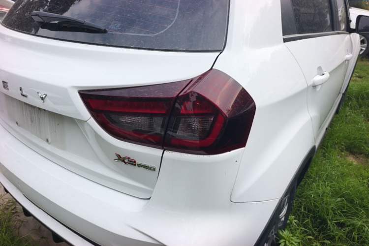 Used Geely Auto Vision X3 2021 PRO 1.5L CVT Deluxe Model Right Rear Taillight