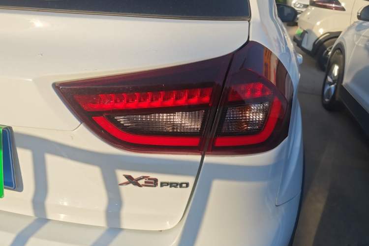 Used Geely Auto Vision X3 2021 PRO 1.5L CVT Deluxe Model Right Rear Taillight