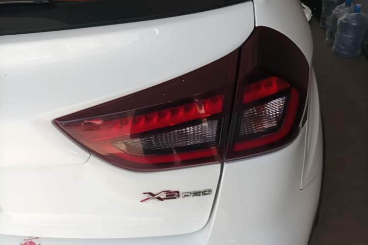 Used Geely Auto Vision X3 2021 PRO 1.5L CVT Deluxe Model Right Rear Taillight