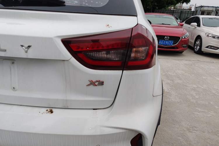 Used Geely Auto Vision X3 2021 PRO 1.5L CVT Deluxe Model Right Rear Taillight