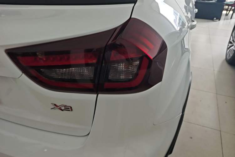 Used Geely Auto Vision X3 2021 PRO 1.5L CVT Deluxe Model Right Rear Taillight