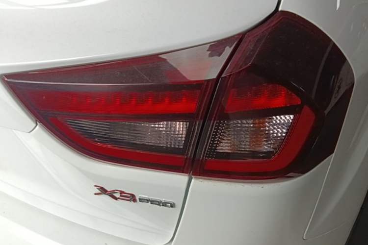 Used Geely Auto Vision X3 2021 PRO 1.5L CVT Deluxe Model Right Rear Taillight