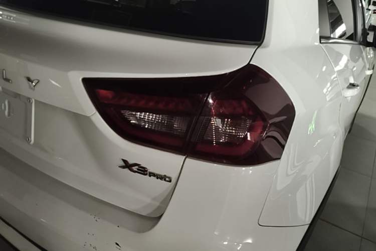 Used Geely Auto Vision X3 2021 PRO 1.5L CVT Deluxe Model Right Rear Taillight