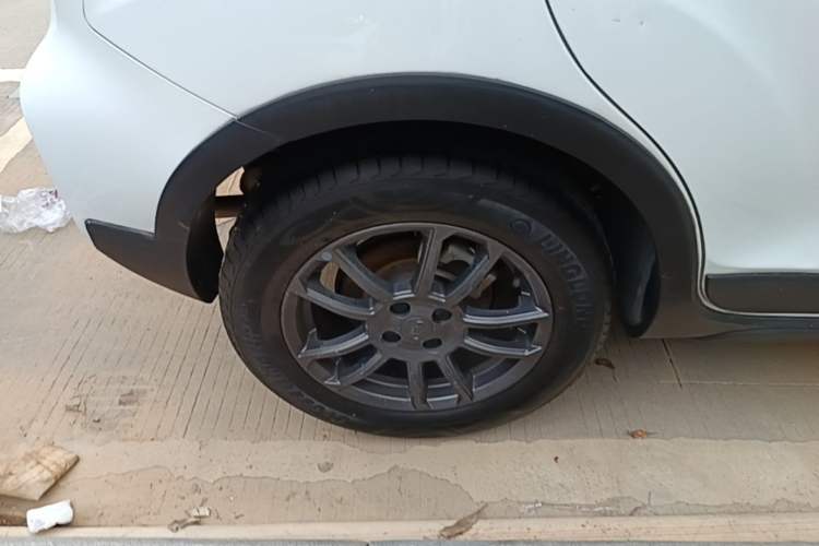 Used Geely Auto Vision X3 2021 PRO 1.5L CVT Deluxe Model Right Rear Wheel Hub
