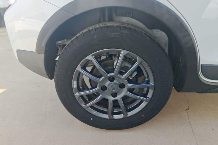 Used Geely Auto Vision X3 2021 PRO 1.5L Manual Elite Model Right Rear Wheel Hub
