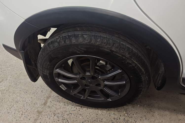 Used Geely Auto Vision X3 2021 PRO 1.5L CVT Deluxe Model Right Rear Wheel Hub