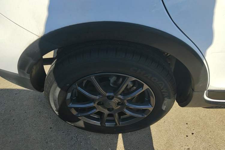 Used Geely Auto Vision X3 2021 PRO 1.5L CVT Deluxe Model Right Rear Wheel Hub