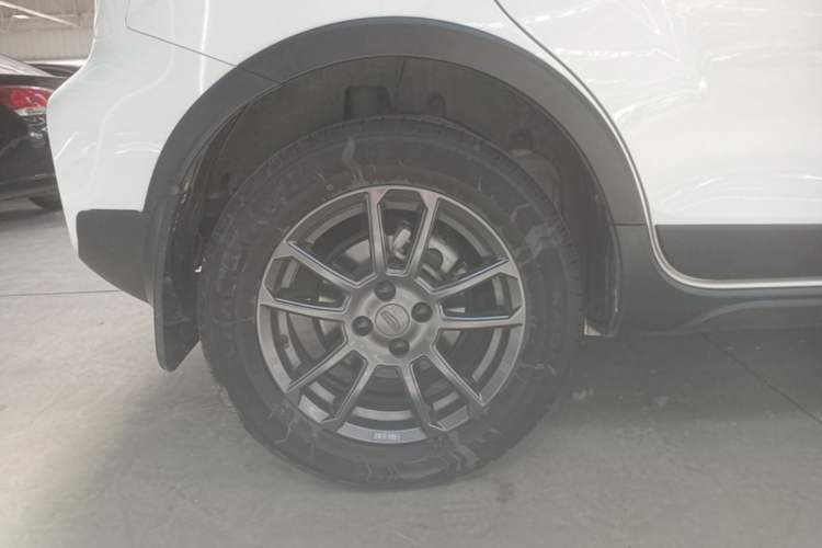 Used Geely Auto Vision X3 2021 PRO 1.5L CVT Deluxe Model Right Rear Wheel Hub