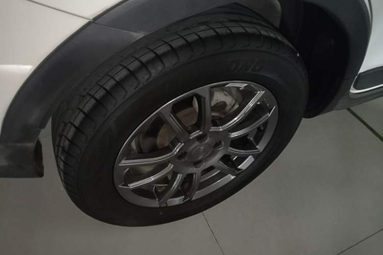 Used Geely Auto Vision X3 2021 PRO 1.5L CVT Deluxe Model Right Rear Wheel Hub