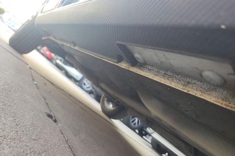 Used Geely Auto Vision X3 2021 PRO 1.5L CVT Deluxe Model Right Side Sill