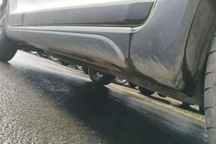 Used Geely Auto Vision X3 2021 PRO 1.5L CVT Deluxe Model Right Side Sill