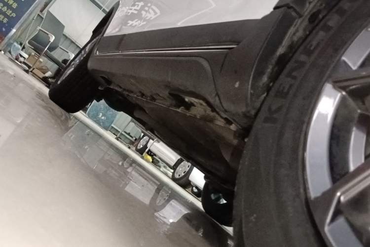 Used Geely Auto Vision X3 2021 PRO 1.5L CVT Deluxe Model Right Side Sill