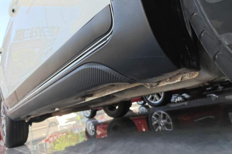 Used Geely Auto Vision X3 2021 PRO 1.5L CVT Deluxe Model Right Side Sill