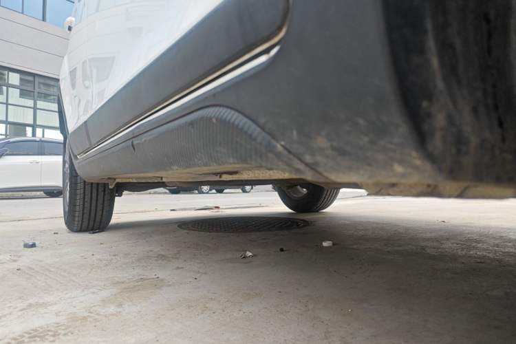 Used Geely Auto Vision X3 2021 PRO 1.5L CVT Deluxe Model Right Side Sill