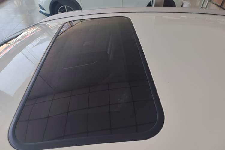 Used Geely Auto Vision X3 2021 PRO 1.5L CVT Deluxe Model Roof