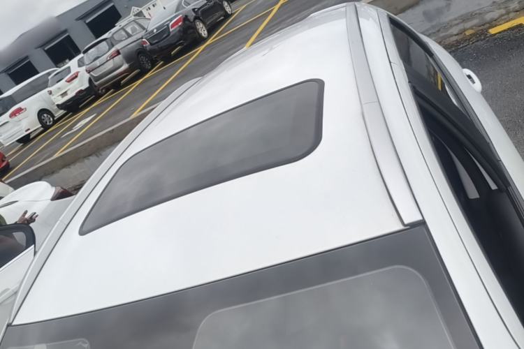 Used Geely Auto Vision X3 2021 PRO 1.5L Manual Elite Model Roof