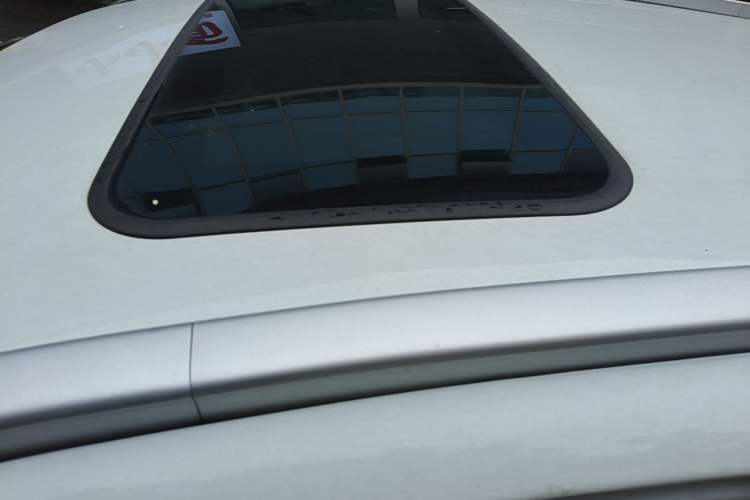 Used Geely Auto Vision X3 2021 PRO 1.5L CVT Deluxe Model Roof