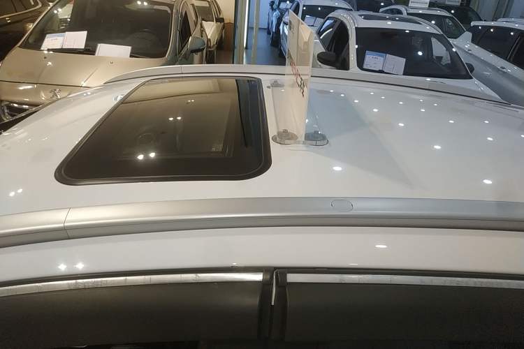 Used Geely Auto Vision X3 2021 PRO 1.5L CVT Deluxe Model Roof