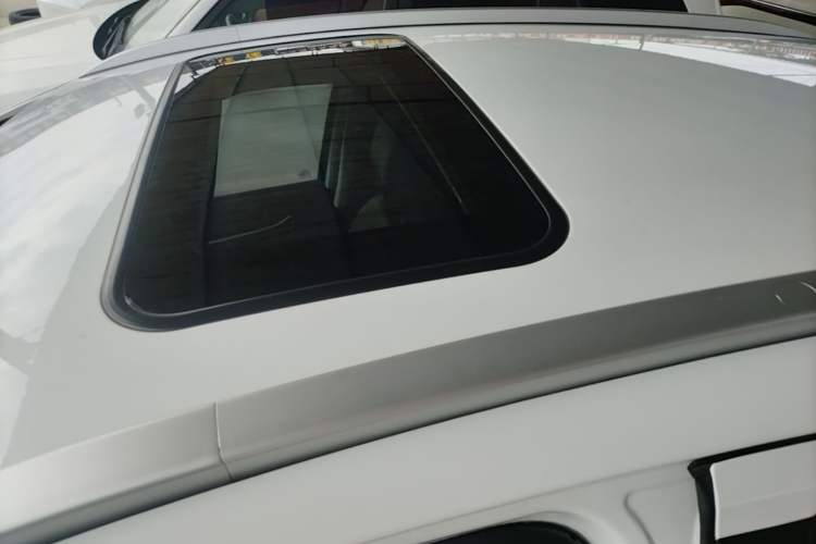 Used Geely Auto Vision X3 2021 PRO 1.5L CVT Deluxe Model Roof