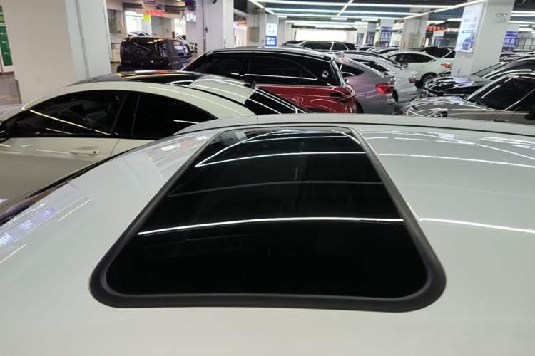 Used Geely Auto Vision X3 2021 PRO 1.5L CVT Deluxe Model Roof