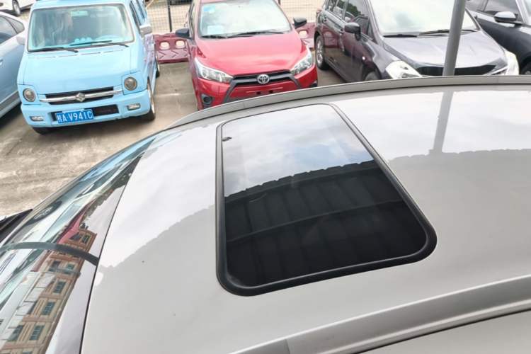 Used Geely Auto Vision X3 2021 PRO 1.5L CVT Deluxe Model Roof