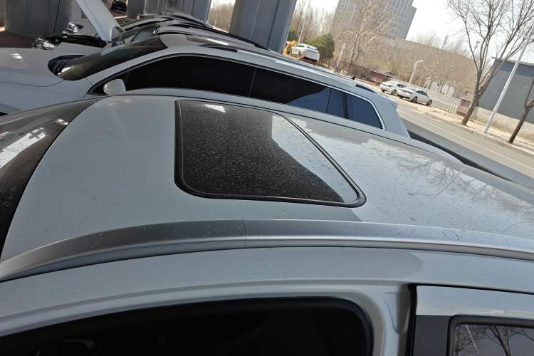 Used Geely Auto Vision X3 2021 PRO 1.5L CVT Deluxe Model Roof