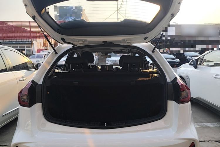 Used Geely Auto Vision X3 2021 PRO 1.5L CVT Deluxe Model Trunk